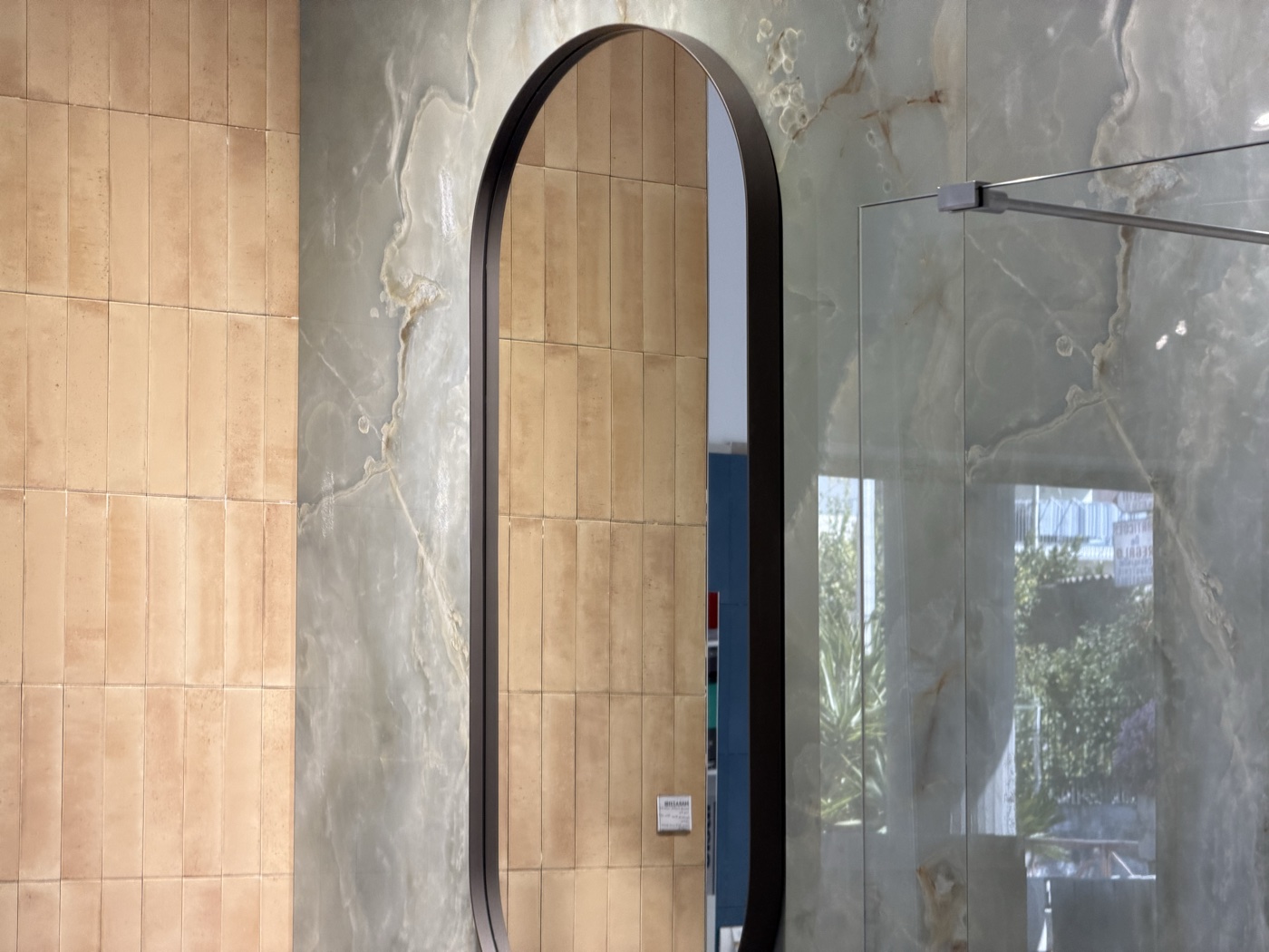 Dettaglio showroom Nappi Ceramiche